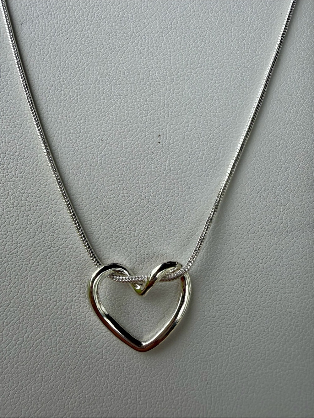 Silver Heart Pendant Necklace - Elegant Women's Jewelry